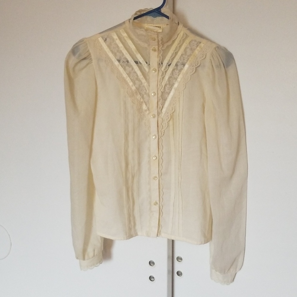 Vintage 1970s Gunnies Lace Button Up